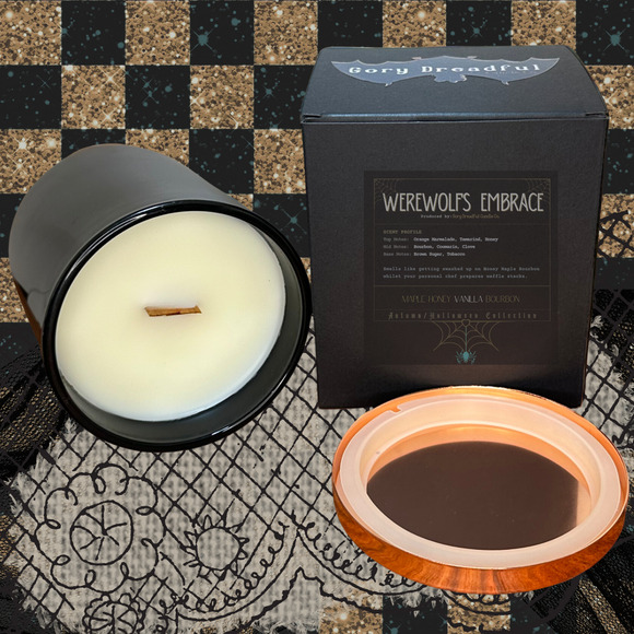 Werewolf's Embrace Crackling Wooden Wick Candle: Maple Honey Vanilla Bourbon - Picture 3 of 10